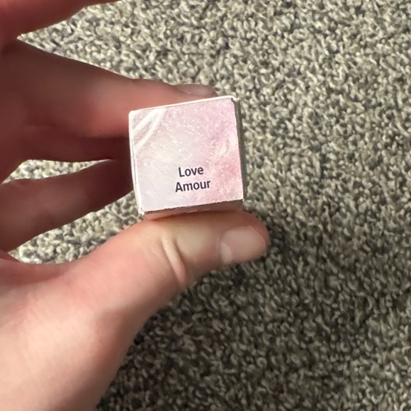 IT Cosmetics Je Ne Sais Quoi Hydrating Lip Treatment Serum - Love - Picture 3 of 4